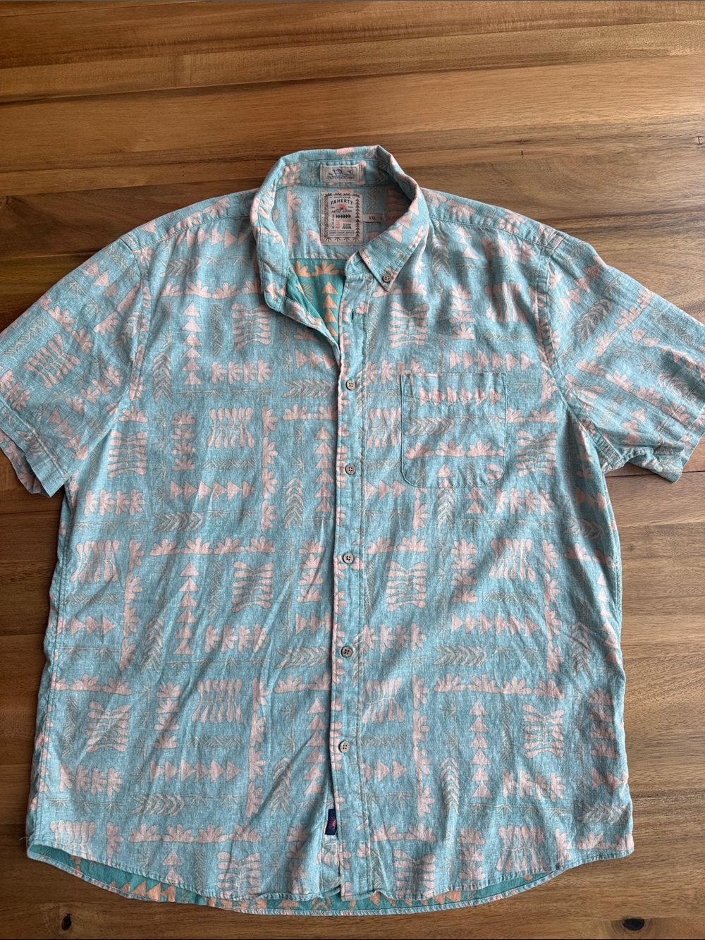 Men’s Faherty Short Sleeve Button Down - Picture 2 of 3